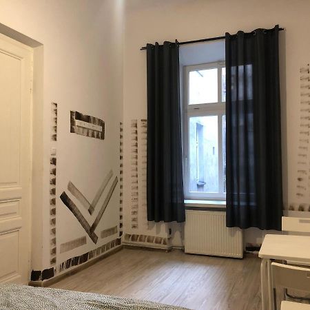 Pokoj Sali 2 Cracovie Extérieur photo