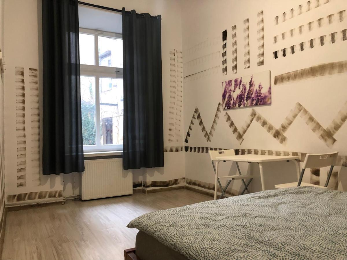 Pokoj Sali 2 Cracovie Extérieur photo